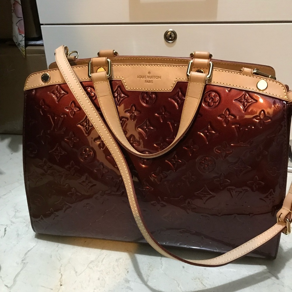 Louis Vuitton Monogram Vernis Brea MM
